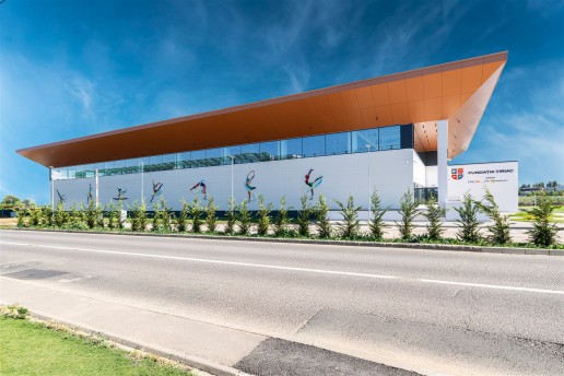 Exteriorul Sălii de Gimnastică Nadia Comăneci din Otopeni